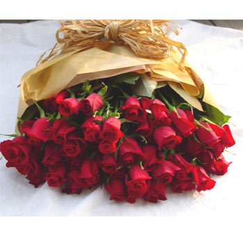 Roses essential oils 